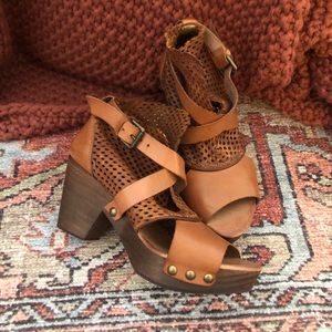 Free People “Rendering” Clog
